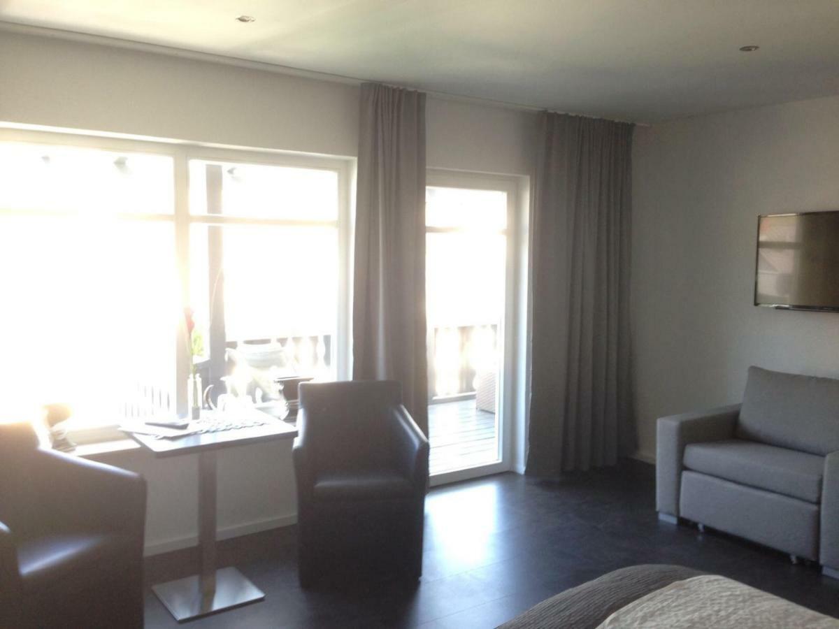 Winzer Lounge Gastezimmer Дернау Екстериор снимка